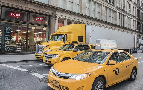 Taxi amarillo en Medellín