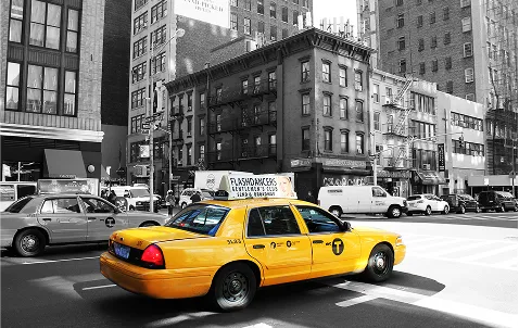 Taxi amarillo en Medellín