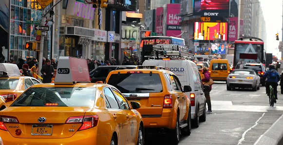 Taxi amarillo en Medellín